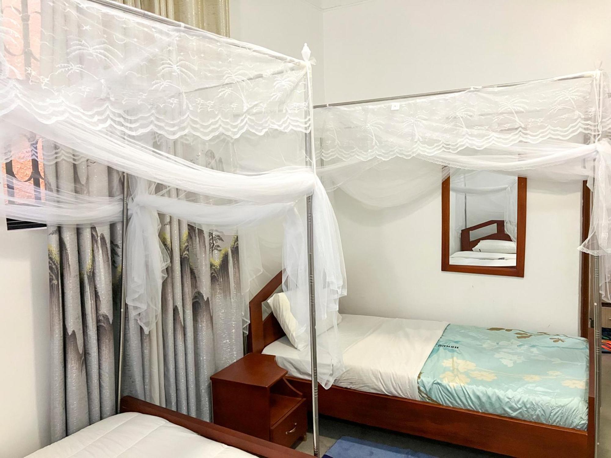 Hendo Hotel Ентеббе Екстер'єр фото