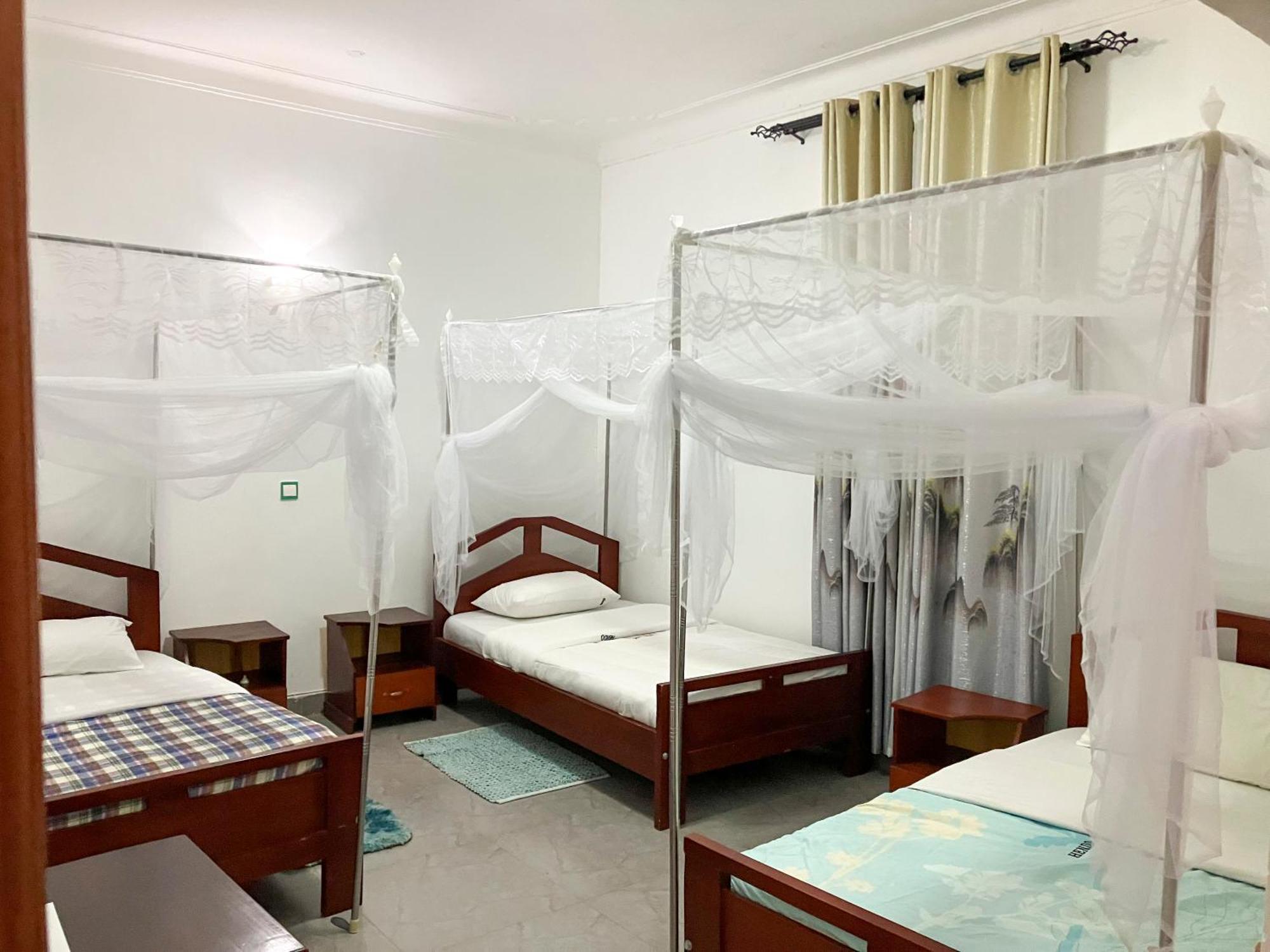 Hendo Hotel Ентеббе Екстер'єр фото