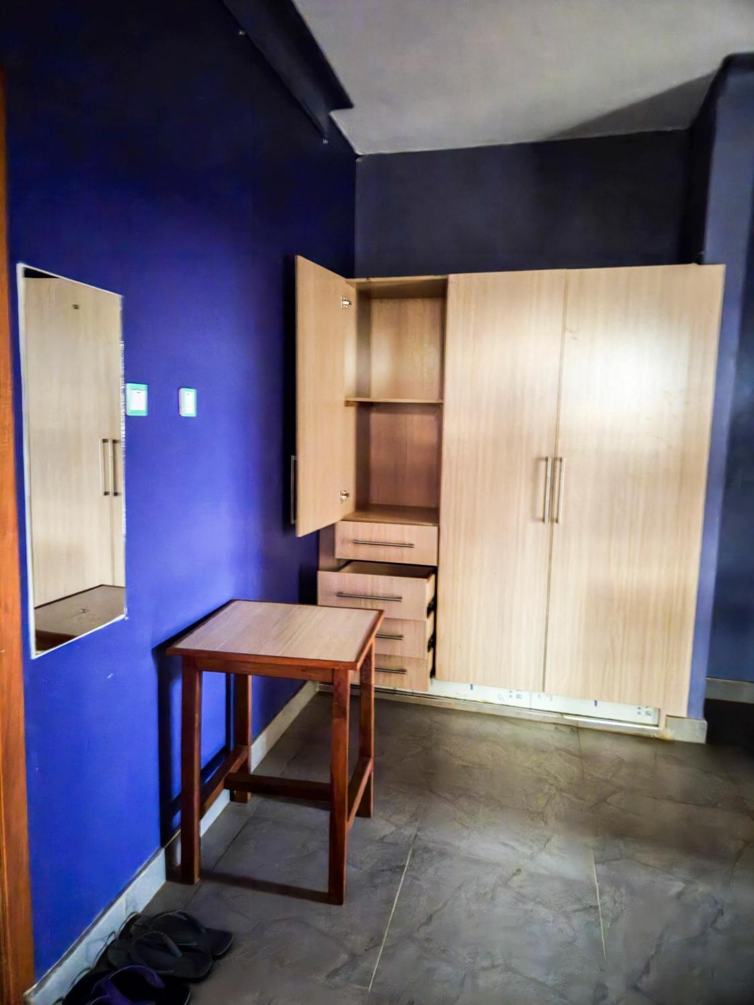 Hendo Hotel Ентеббе Екстер'єр фото